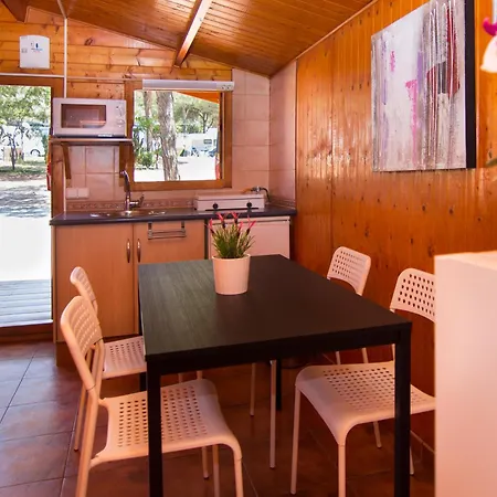 Campsite Complejo Turistico & Cabopino 4*