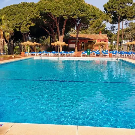 Complejo Turistico & Cabopino Campsite 4*